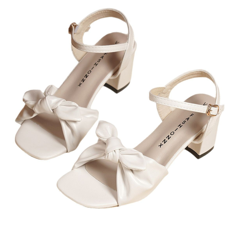 Interneten népszerű új szandálok női vastag sarkú, plus size tündér stílusú női cipők 2025 tavaszi új, mindenhez illő szandálokkal nőknek