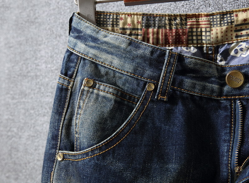 Hongkongi stílusú, szakadt farmer, férfi amerikai stílusú, lezser nadrág, mindenhez illő, laza, divatos, márkás, egyenes szabású nadrág, tavaszi stílus