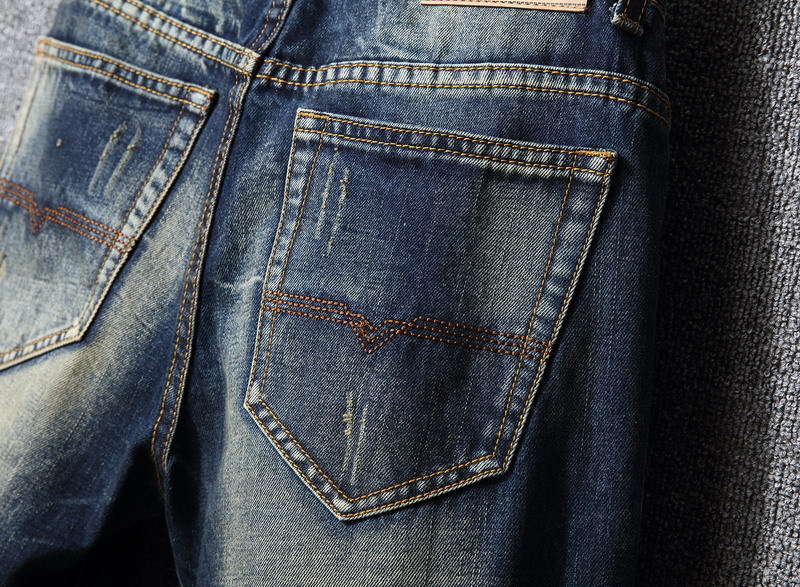 Hongkongi stílusú, szakadt farmer, férfi amerikai stílusú, lezser nadrág, mindenhez illő, laza, divatos, márkás, egyenes szabású nadrág, tavaszi stílus