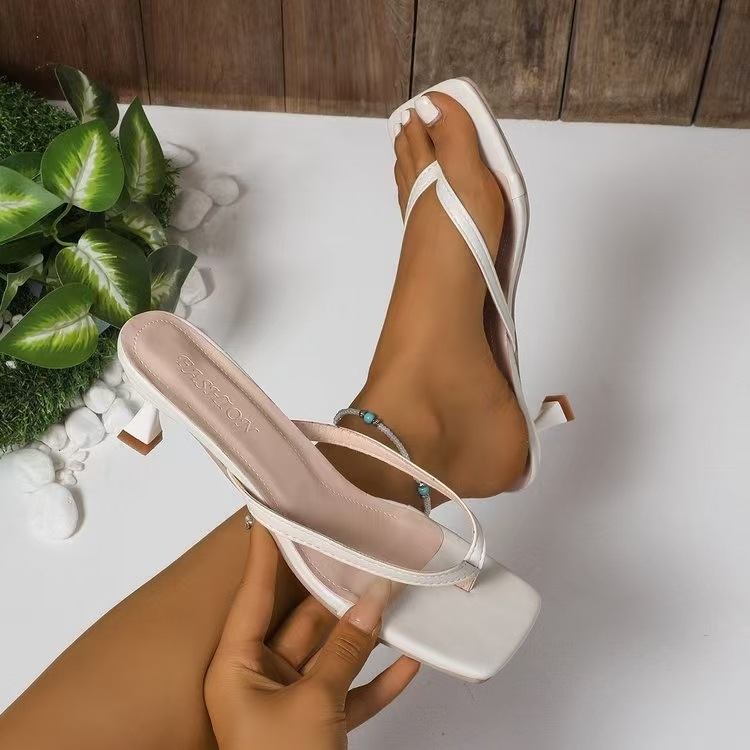 Magassarkú, francia papucs, női cipők, külső viselet, 2025-ös nyári temperamentum, tűsarkú szandál