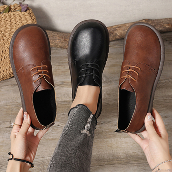 2025 őszi új külkereskedelmi nagy méretű női cipők retro fűzős kis bőr cipő lapos puha talpú alkalmi cipő nőknek
