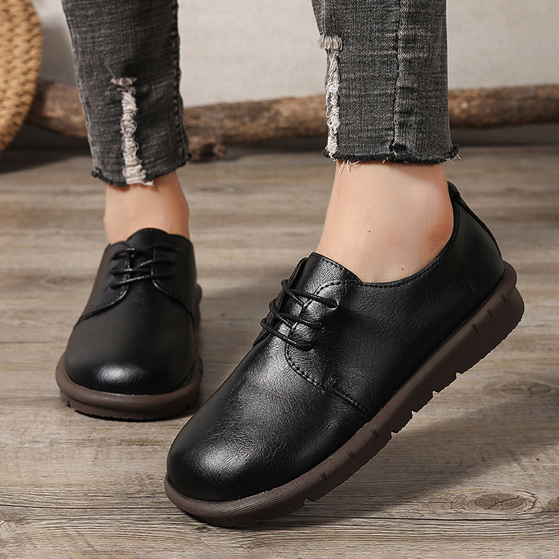 2025 őszi új külkereskedelmi nagy méretű női cipők retro fűzős kis bőr cipő lapos puha talpú alkalmi cipő nőknek