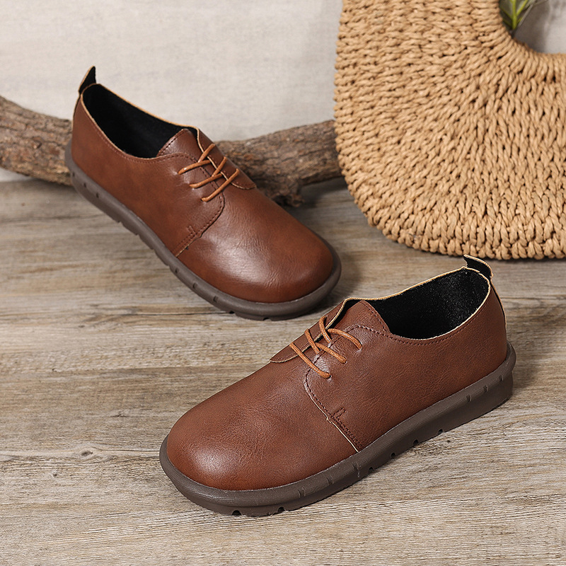 2025 őszi új külkereskedelmi nagy méretű női cipők retro fűzős kis bőr cipő lapos puha talpú alkalmi cipő nőknek