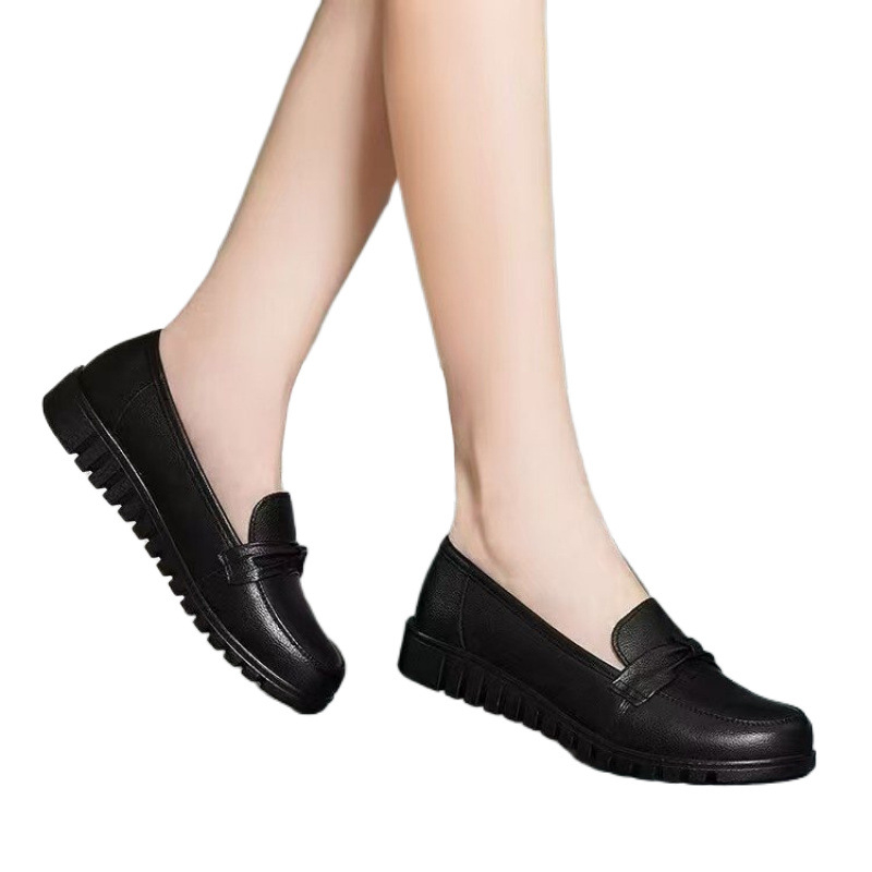 Anyacipők Tavaszi és nyári bőrcipők Valódi puha bőr puha talp Csúszásmentes középkorú és idős női egyrészes cipő lapos talpú kényelmes munkába
