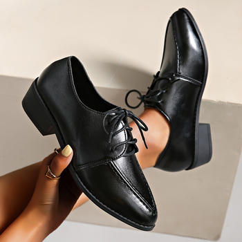 2025. aasta piiriülesed uued Euroopa ja Ameerika klassikalised mustad paeltega Oxfordi kingad, elegantsed terava ninaga naistekingad