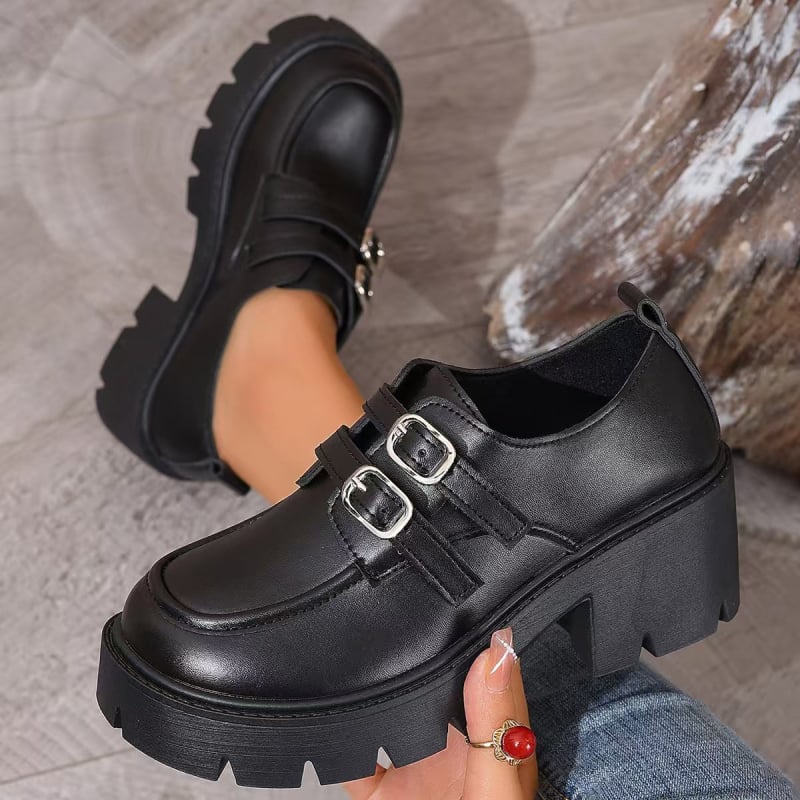 Didelių dydžių maži odiniai bateliai moterims, britiško stiliaus 2025 m. pavasario ir vasaros nauji bateliai, derantys sijonai, mokasinai storapadžiais bateliais