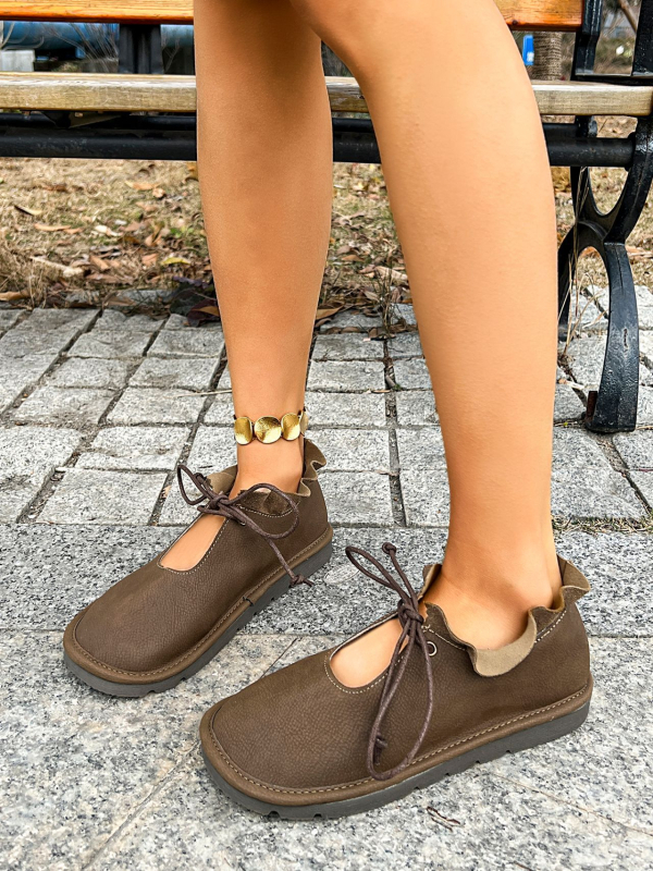 Külkereskedelmi retro kerek orrú lapos fűzős cipők nőknek 2025 tavaszi új nagy méretű puha talpú kényelmes csipkés alkalmi cipők