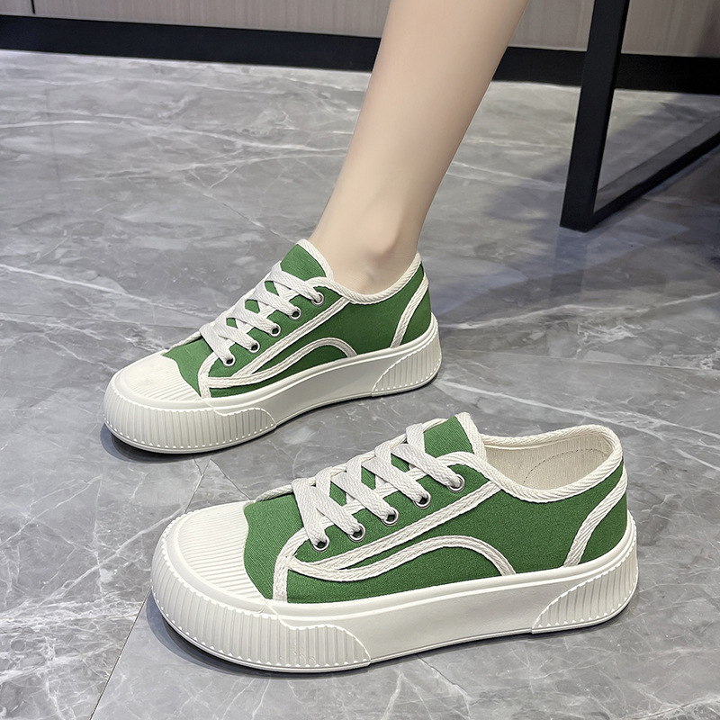 Vászoncipők nőknek 2025 tavasz és ősz új koreai divatos lapos talpú cipők diákoknak jó alkalmi sportcipők nőknek nagykereskedelemben