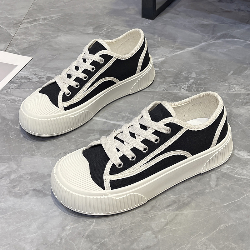 Vászoncipők nőknek 2025 tavasz és ősz új koreai divatos lapos talpú cipők diákoknak jó alkalmi sportcipők nőknek nagykereskedelemben