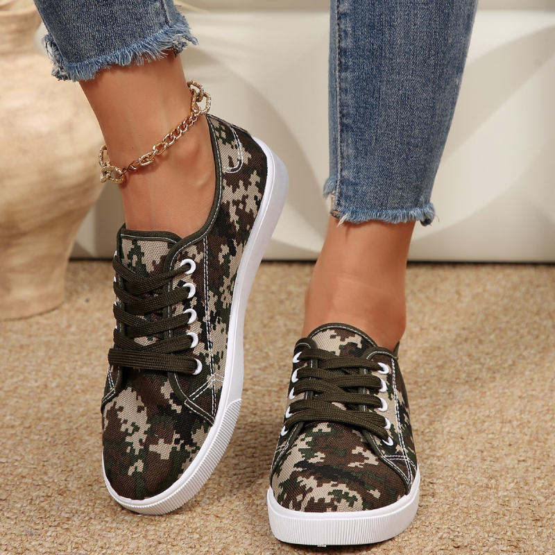 Európai és amerikai határokon átnyúló nagy méretű álcázó vászoncipők nőknek 2025 nyári új alkalmi lapos cipők kényelmes és lélegző cipők