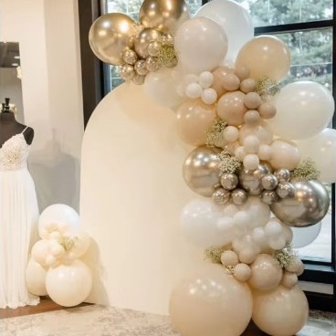 Uus piiriülene õhupallikostüümi stseeni paigutus metallist liivavalge läbipaistev valge õhupall pulma-aastapäeva kaunistuseks