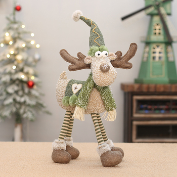 Ziemassvētku rotājumi, četrkājains briedis, zaļš audums, stāvoša aļņa lelle, Ziemassvētku atmosfēras rotājumi