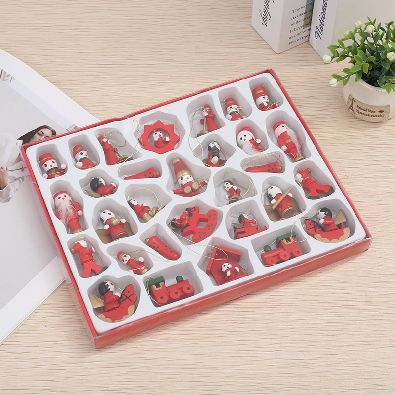 Pārrobežu Ziemassvētku eglīšu rotājumi Ziemassvētku koka multfilmas kulons Vecā vīra leļļu lelle krāsainā kastītē dāvināma dāvana vairumtirdzniecībā