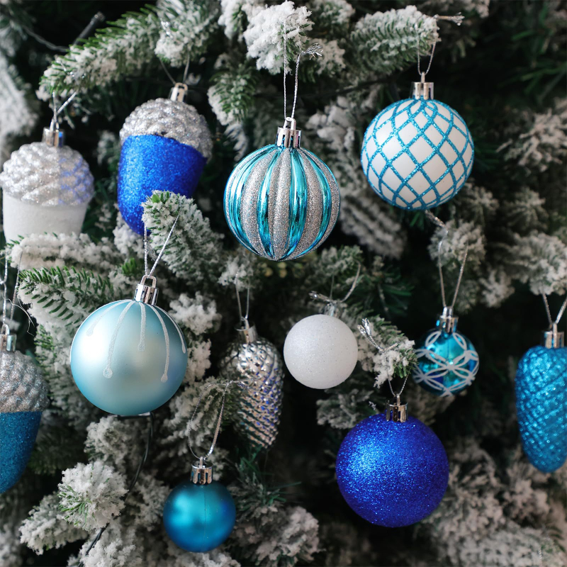 Kalėdinis 108 vnt. dovanų dėžučių rinkinys, eglutės viršūnėlė, žvaigždė, angelas, snaigė, plastikiniai dažyti kalėdiniai rutuliukai, papuošalai