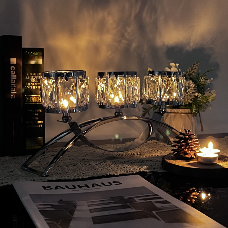 Tarpvalstybinis „Amazon Nordic“ modernus trijų galvų metalinis krištolinis žvakidė romantiška žvakių šviesa vakarienės stalo dekoracija prancūziško stiliaus namams
