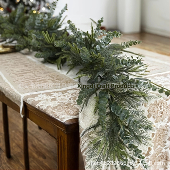 Pielāgots mākslīgais Ziemassvētku rotangpalmas Ziemassvētku vainags no priežu skuju eikalipta, ciedra, kamīna vītnes, mājas dekorēšana