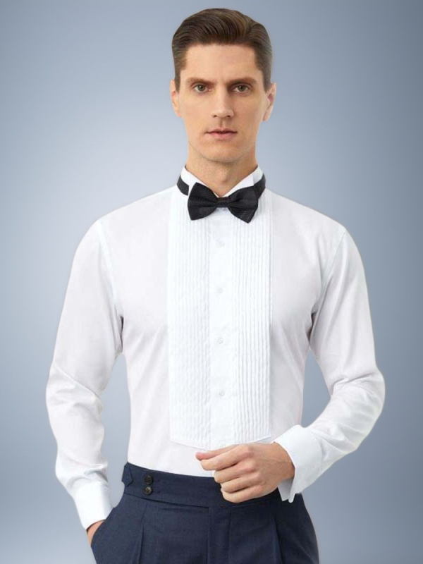 Prancūziško stiliaus suknelė su sparnuota apykakle, balti marškiniai, vyrų choro rečitalių vedėjo marškiniai, grynos medvilnės.