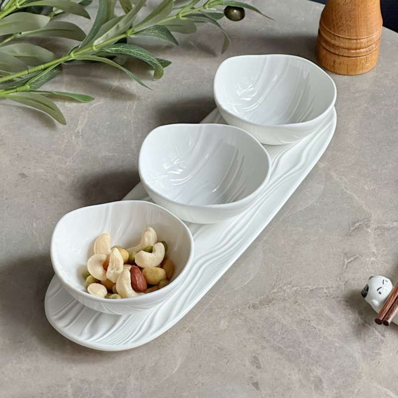 Домакински дипове Храна Закуски Хол Трапезария Закуски преди хранене Чиния със сушени плодове Течаща вода Модел Креативни керамични чинии