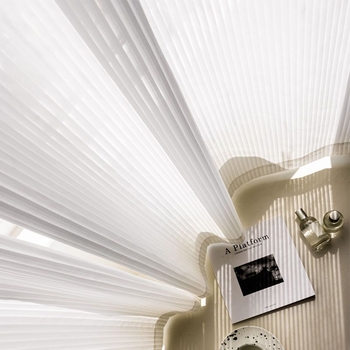 Интернет знаменитост Ins Style Бяла вертикална венецианска завеса мечта Спалня Балкон Бял параван Прозрачна пропусклива завеса мечта