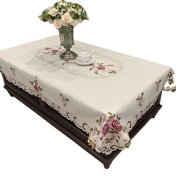 Piiriülene kuum tikitud laualina moodne lihtne ristkülikukujuline polüesterkangast teelaua laudlina hulgimüük