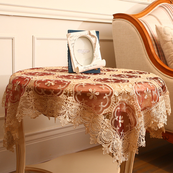 Határokon átnyúló északi hímzésű üreges hímzésű réteges terítő, kínai piros terítő, teaterítő, többcélú porvédő huzat