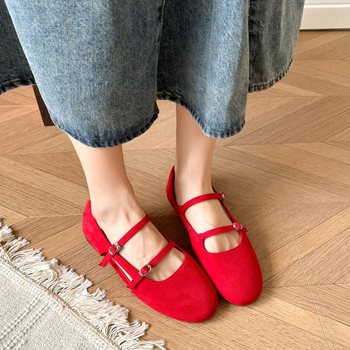 Γυναικεία βραδινά παπούτσια με επίπεδη σόλα, απαλά, άνοιξη και καλοκαίρι 2025, νέα ρετρό σουέτ, μονόγραμμα παπούτσια Mary Jane, με μαλακή σόλα, μικρά κόκκινα παπούτσια