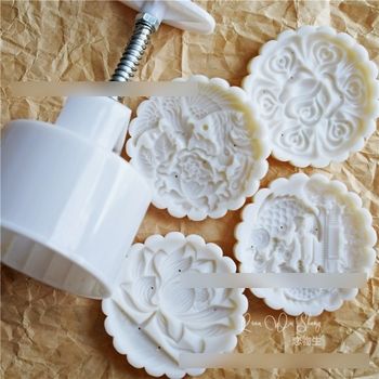 [Yuyue Longmen] Форма за торта Big Moon 150 г, ръчно пресована, триизмерна, удебелена пластмасова, с шарка, форма за хляб на пара, с анимационен мотив