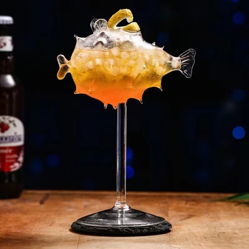Kūrybinė molekulinė kokteilio taurės taurė vyno taurė delfino pufferio formos kokteilio taurė spygliuota žuvies formos taurė