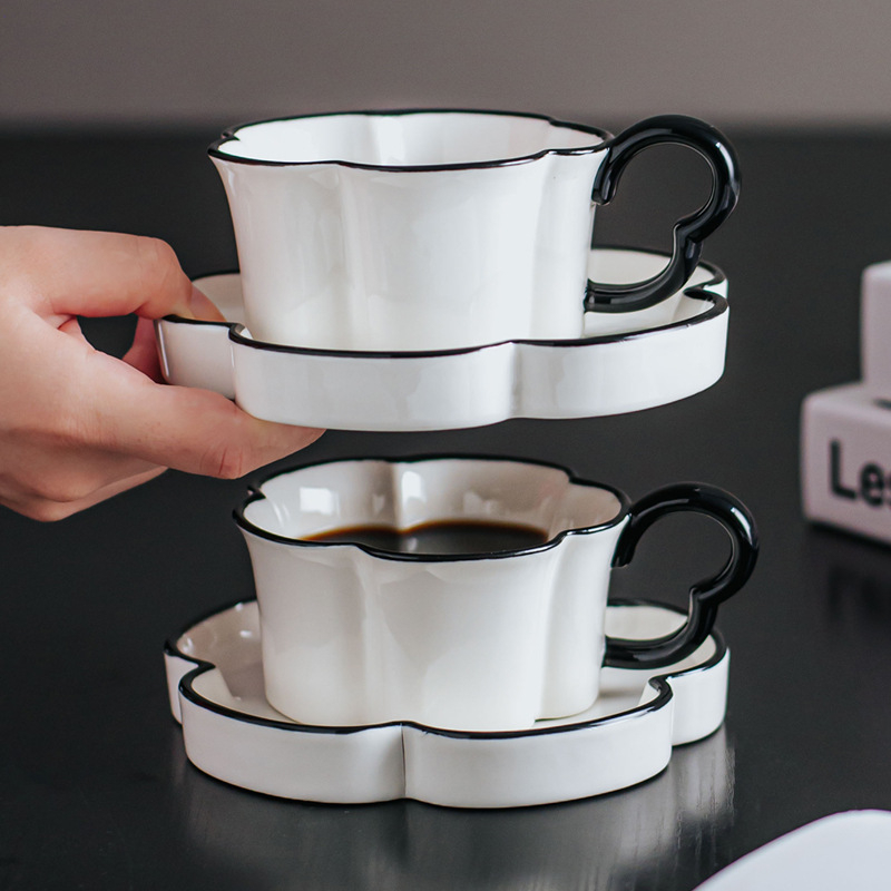 Atsiųskite originalų nišinį kavos puodelį, aukštos kokybės išskirtinį popietės arbatos puodelį, lėkštutę, keraminį latte puodelį, geriamąjį puodelį