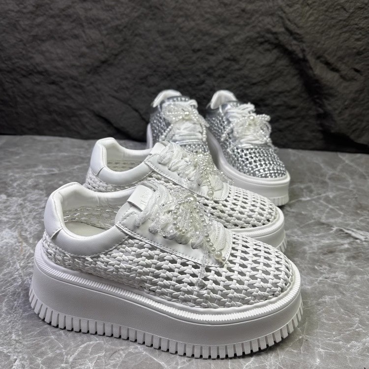 2025 Új Nyári Vastag Talpú Magasságnövelő Alkalmi Cipők Divatos Szőtt Üreges Lyukú Cipők Női Sokoldalú Rocking Cipők Tétel