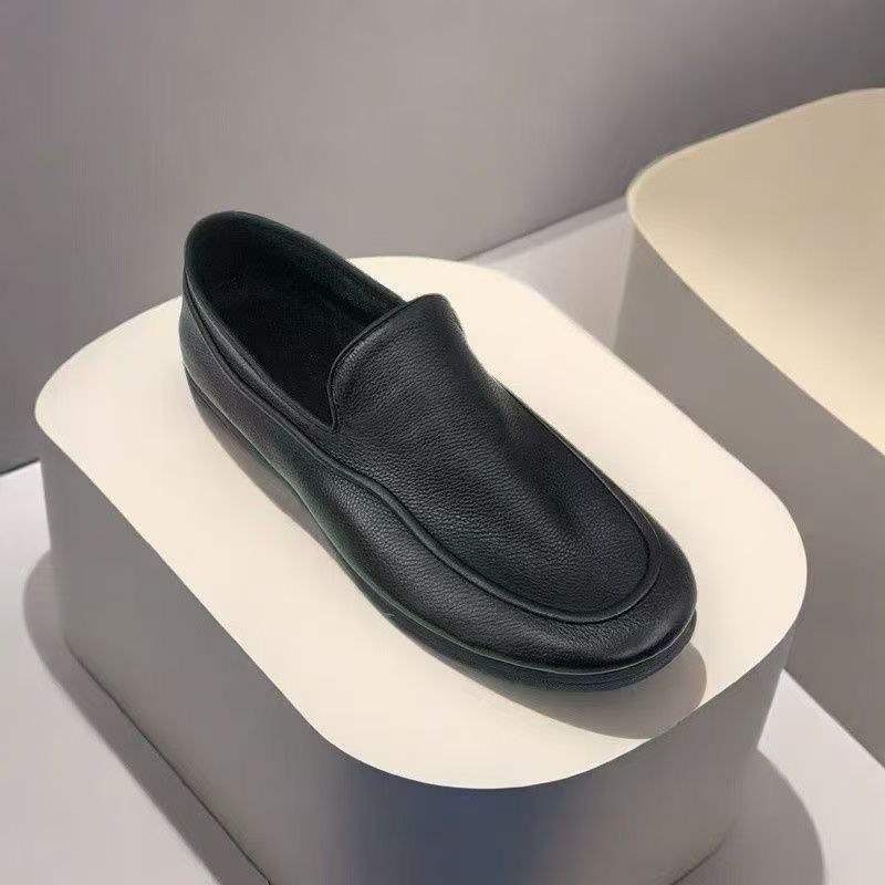 Doudou cipők koreai stílusú hétköznapi bőrcipők nyári lélegző új stílusú bebújós csúszásgátló bőrcipők férfi cipő puha talpú vezetési