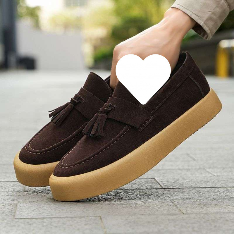 Nyári új férfi 46-os méret, nagy, lélegző, bebújós, velúr bőr mokaszinok, brit stílusú, vastag talpú, divatos, sokoldalú mokaszinok