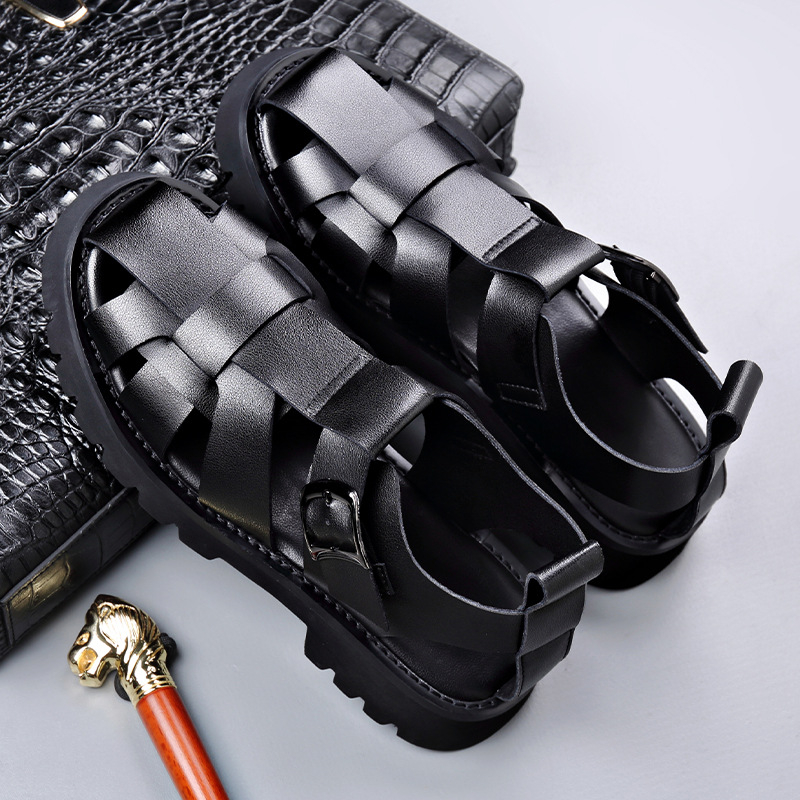 Férfi szandálok 2024 Nyár Új Lélegző Római Alkalmi Üreges Bőr Cipők Plus Size Platform Lyukas Cipők