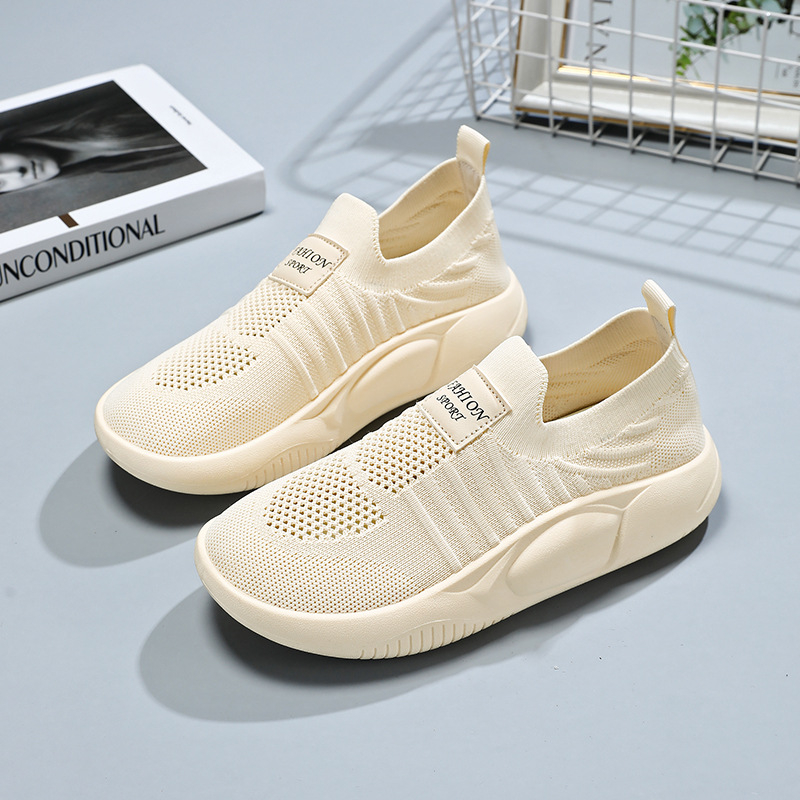 Batai moterims pavasario nauji madingi batai laisvalaikio sportbačiai moteriški kvėpuojantys madingi vieno sluoksnio batai skraidantys austi lengvi moteriški batai