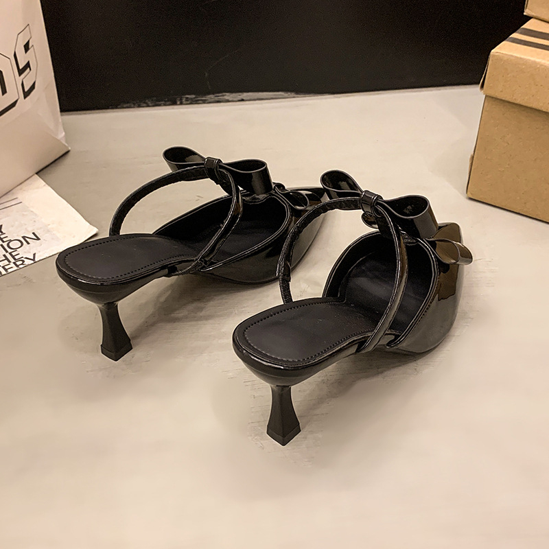 Tweed stílusú baotou félpapucs külső viseletre 2025 tavaszi és nyári új stílusú masnis tűsarkú hegyes orrú szandálok magas sarkú nőknek