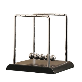 Newtoni pendlikuul, igiliikuriga instrument, magnetiline levitatsioon, väikesed kaunistused, kodune õppetöö, laud, loominguline dekoratiivkäsitöö