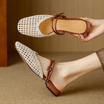 2024-es nyári divatos, üreges, lélegző, egylyukas, alacsony sarkú, lapos szandál, 4041-es, plus size női cipők