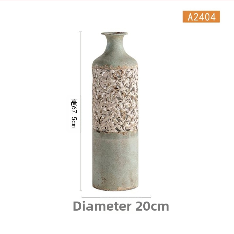 Prancūziško stiliaus kaltinės geležies spauda, vintažinė grindų vaza, svetainės, viešbučio prieškambario dekoravimo papuošalai, namų apyvokos reikmenų iliustracija, apvalus butelis