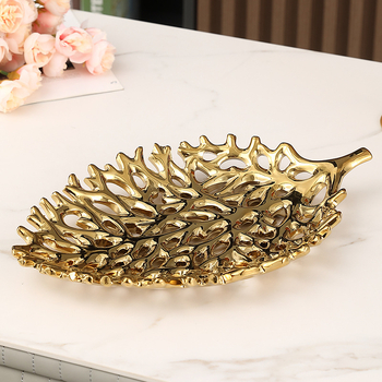 Lengvi prabangūs iškirpti keraminiai vaisių lėkščių papuošalai, paprastos ir modernios svetainės, valgomojo stalo, kavos staliuko dekoracijos, aukštos klasės kūrybiškumas ir aukščiausios klasės pojūtis