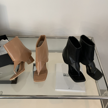 Καλοκαίρι 2024 Νέα niche design γυναικεία σανδάλια με ανοιχτά δάχτυλα και χοντρό τακούνι, διακριτικά, μοντέρνα σανδάλια ψαροκόκαλο σε κορεατικό στιλ