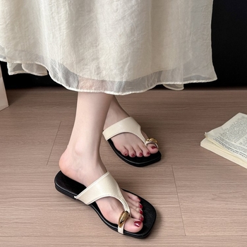 2025 új nyári külkereskedelmi lapos papucsok nőknek nagy méretű bebújós papucsokhoz, puha talpú alkalmi szandálok nagykereskedelemhez