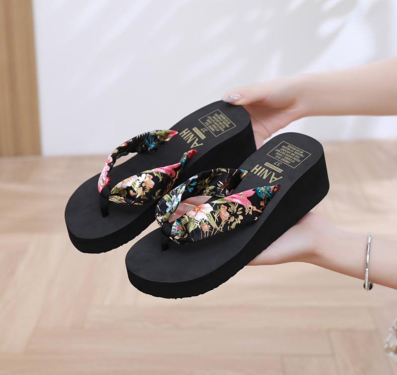 Nyári papucsok női bohém szatén anyagból hétköznapi magas sarkú strandpapucsok etnikai stílusú papucsok