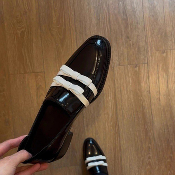 Lambanahast versioon ~ Briti stiilis ehtsast nahast naiste mokassiinid, pealt libisevad tööjalatsid, prantsuse lipsuga paksu kontsaga väikesed nahast kingad