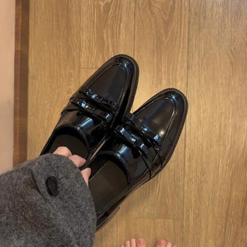 Lambanahast versioon ~ Briti stiilis ehtsast nahast naiste mokassiinid, pealt libisevad tööjalatsid, prantsuse lipsuga paksu kontsaga väikesed nahast kingad