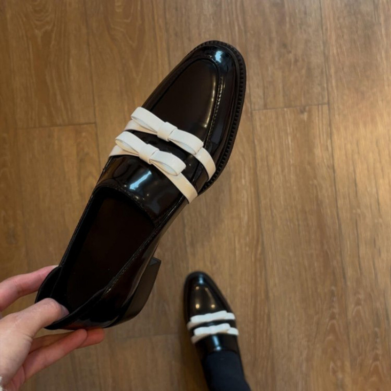 Lambanahast versioon ~ Briti stiilis ehtsast nahast naiste mokassiinid, pealt libisevad tööjalatsid, prantsuse lipsuga paksu kontsaga väikesed nahast kingad