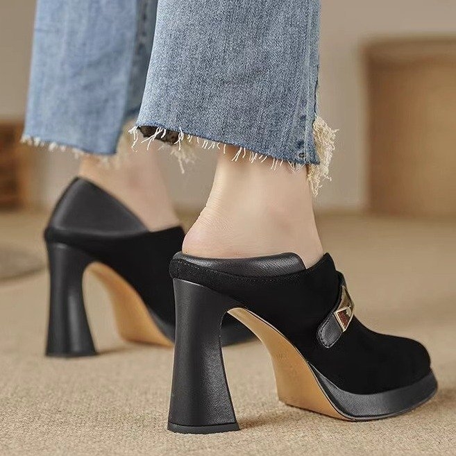 2025-ös új, hegyes, vastag sarkú, magas sarkú, fémcsatos, szexi, elegáns, meztelen csizma, professzionális, munkahelyi női cipő