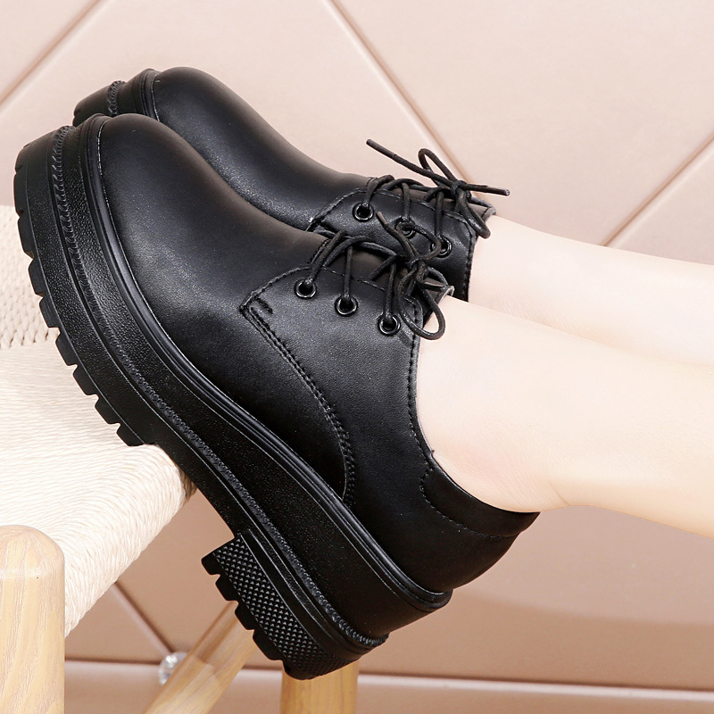 Pantofi cu platformă pentru comerț exterior, cu fund gros, 2024, toamna nouă, pantofi cu un singur strat, stil britanic, pantofi mici din piele, pantofi pentru femei, cu toc mediu, asortați, casual, populari