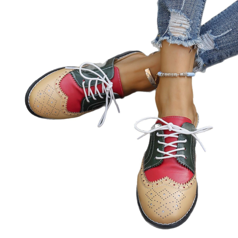 Határokon átnyúló külkereskedelem Új stílusú Baotou fűzős félpapucs Női európai és amerikai divat Retro Brock faragott színben illő szandálok és papucsok