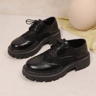 Europos ir Amerikos užsienio prekybos didelių dydžių platforminiai vasariniai kvėpuojantys odiniai batai moterims, verslo laisvalaikio, padidinantys tuščiaviduriai storo padu, vyriški batai, didmeninė prekyba