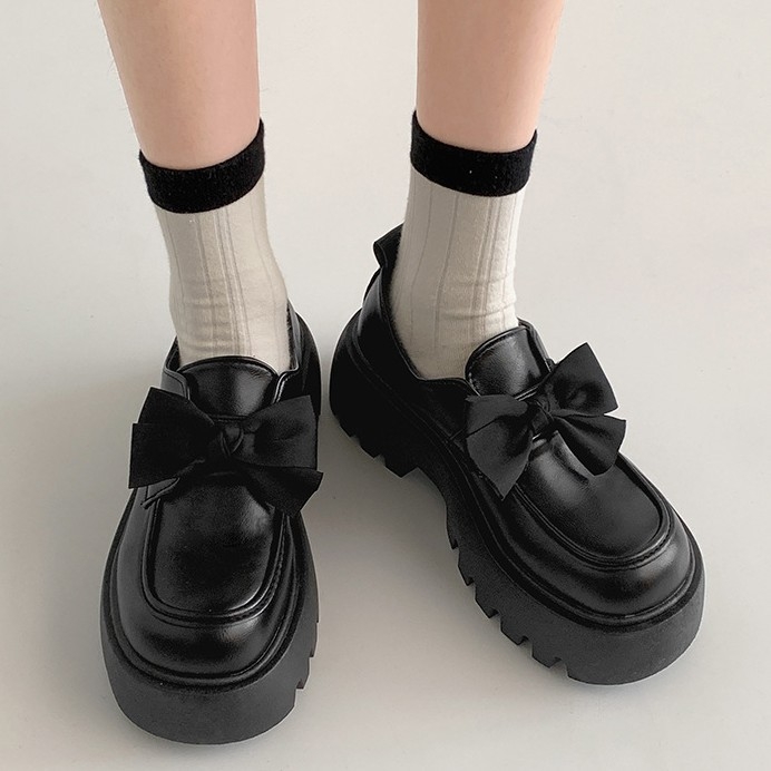 Pantofi mici din piele cu talpă groasă și fundă neagră pentru femei, toamnă nouă 2025, cu fustă, pantofi Mary Jane versatili cu velcro